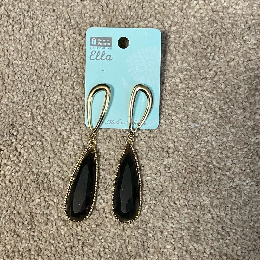 Ella Tear Drop Earrings